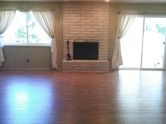 4th image of 8105 Curry Ave NE
