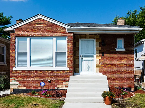 9324 S La Salle St, Chicago, IL 60620