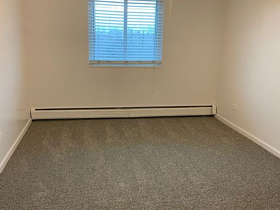 5th image of 3650 S Lincoln St #7