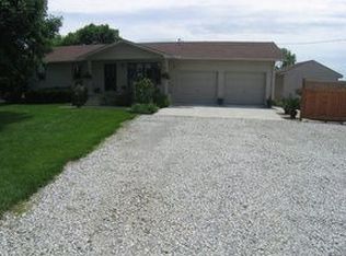 22339 Oakes Rd, Glenwood, IA 51534