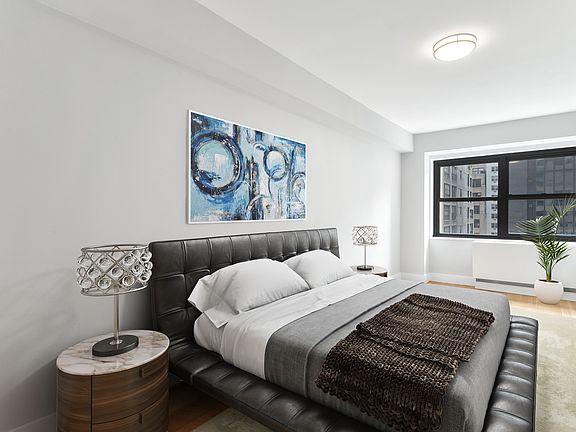 2nd image of 305 E 47th St #14BQ