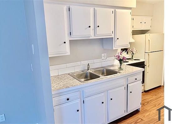 1st image of 860 Colorado Ave #5B