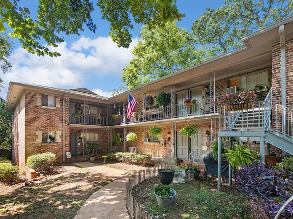 Saint Charles, 1420 18th St SW #B, Birmingham, AL 35211