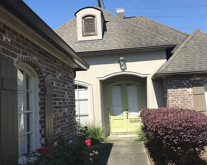 9068 Foxgate Dr — Photo 1