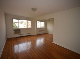 26-01 29th St #3A, Astoria, NY 11102