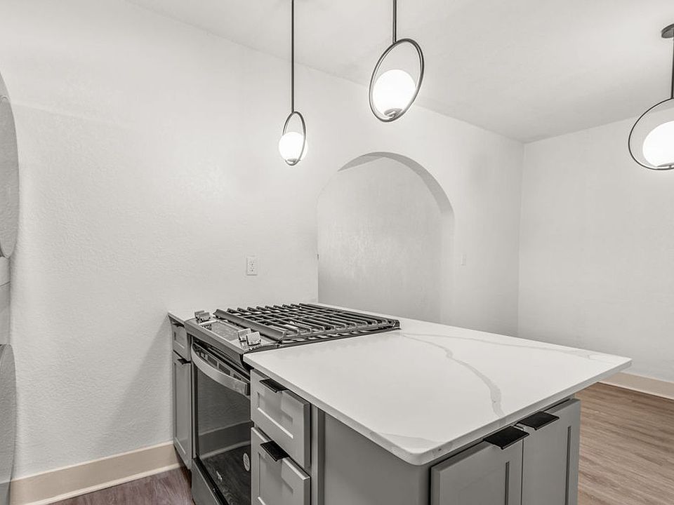 1st image of 1201 N Blackwelder Ave #1209-9