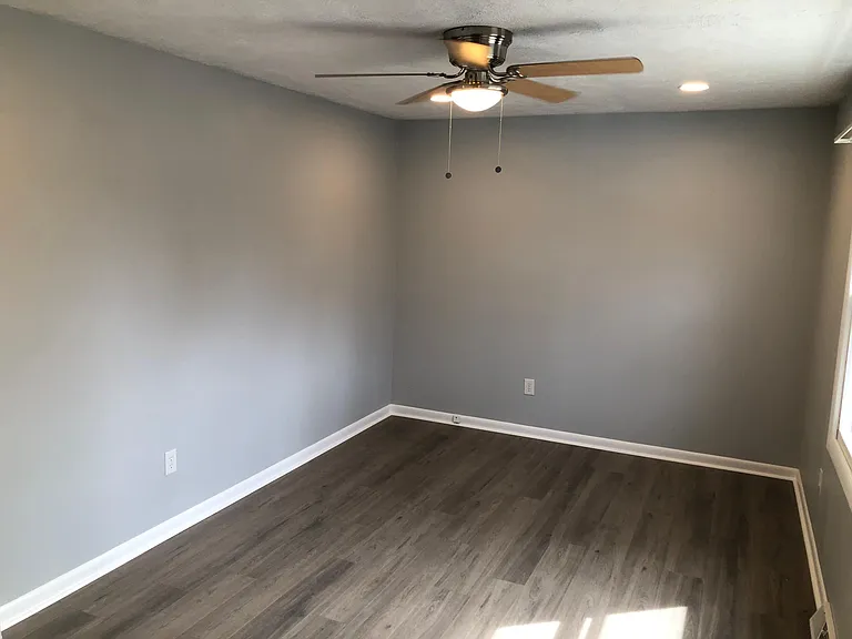 1228 Holmes Ave — Photo 14