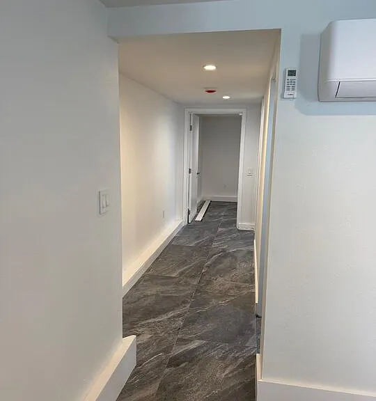 160 W 59th St #1/4 — Photo 7