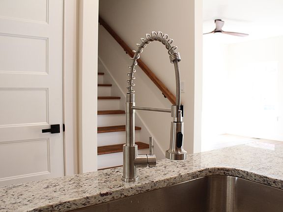 5th image of 3108 Donna Ln