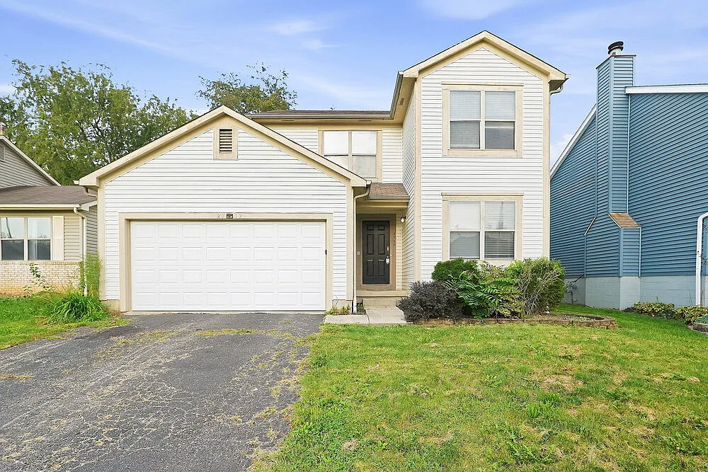 3 bed, 2.5 bath, 1562 sqft, $2,205 — Photo 1