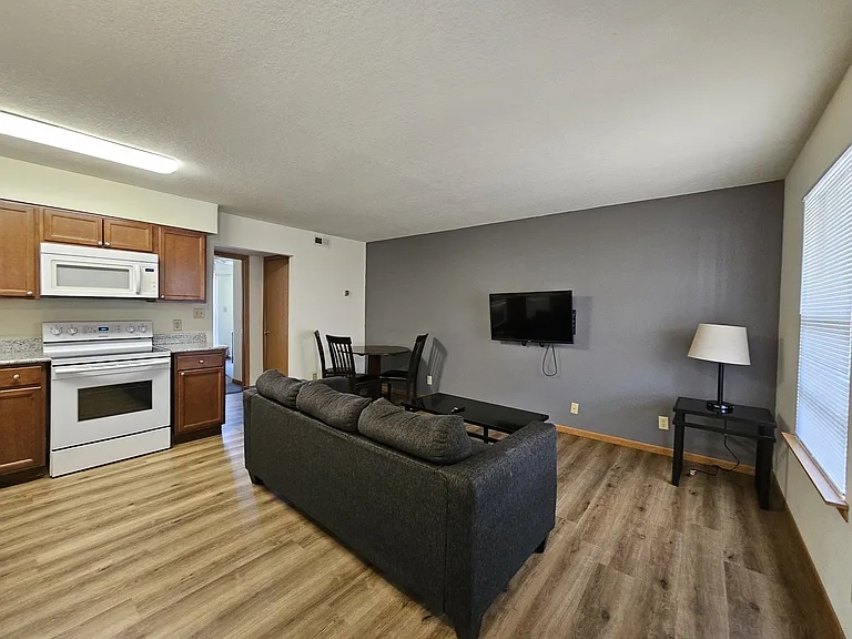 705 S 1st St #303 — Photo 4