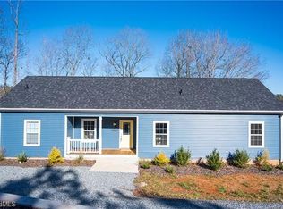 645 Riverside Dr, Lexington, NC 27292