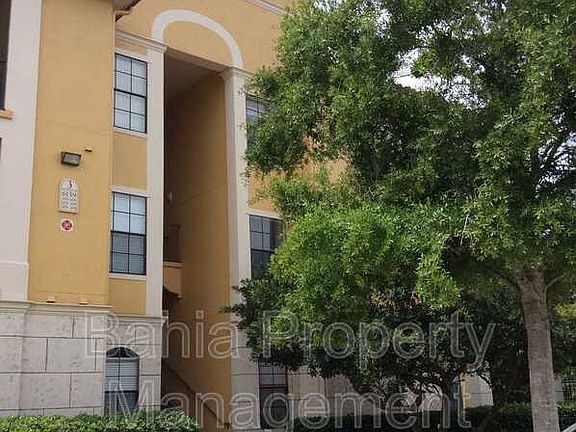2nd image of 6159 Metrowest Blvd Unit 307