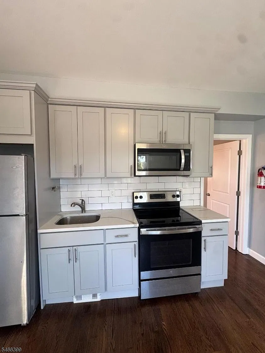 1 bed, 1.0 bath, $1,650 — Photo 4