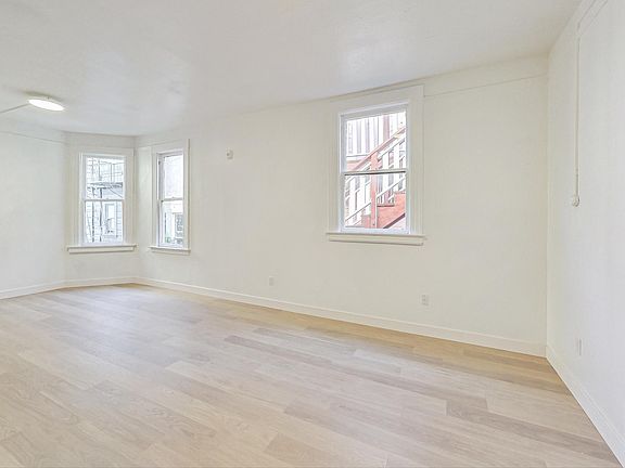 3rd image of 74 Spencer St APT 5