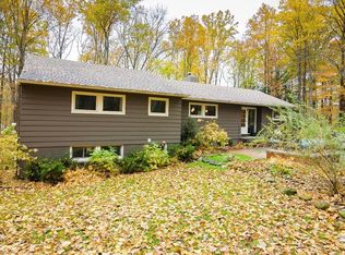 80 Murwood Dr, Moreland Hills, OH