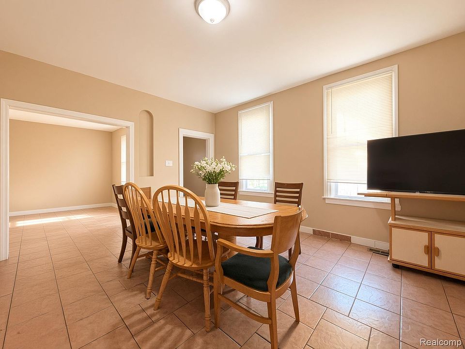 6545 W Edsel Ford Fwy, photo 5