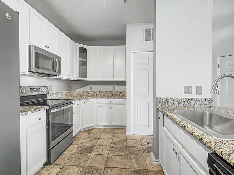 3872 S Dallas St #STREET7-308 — Photo 8