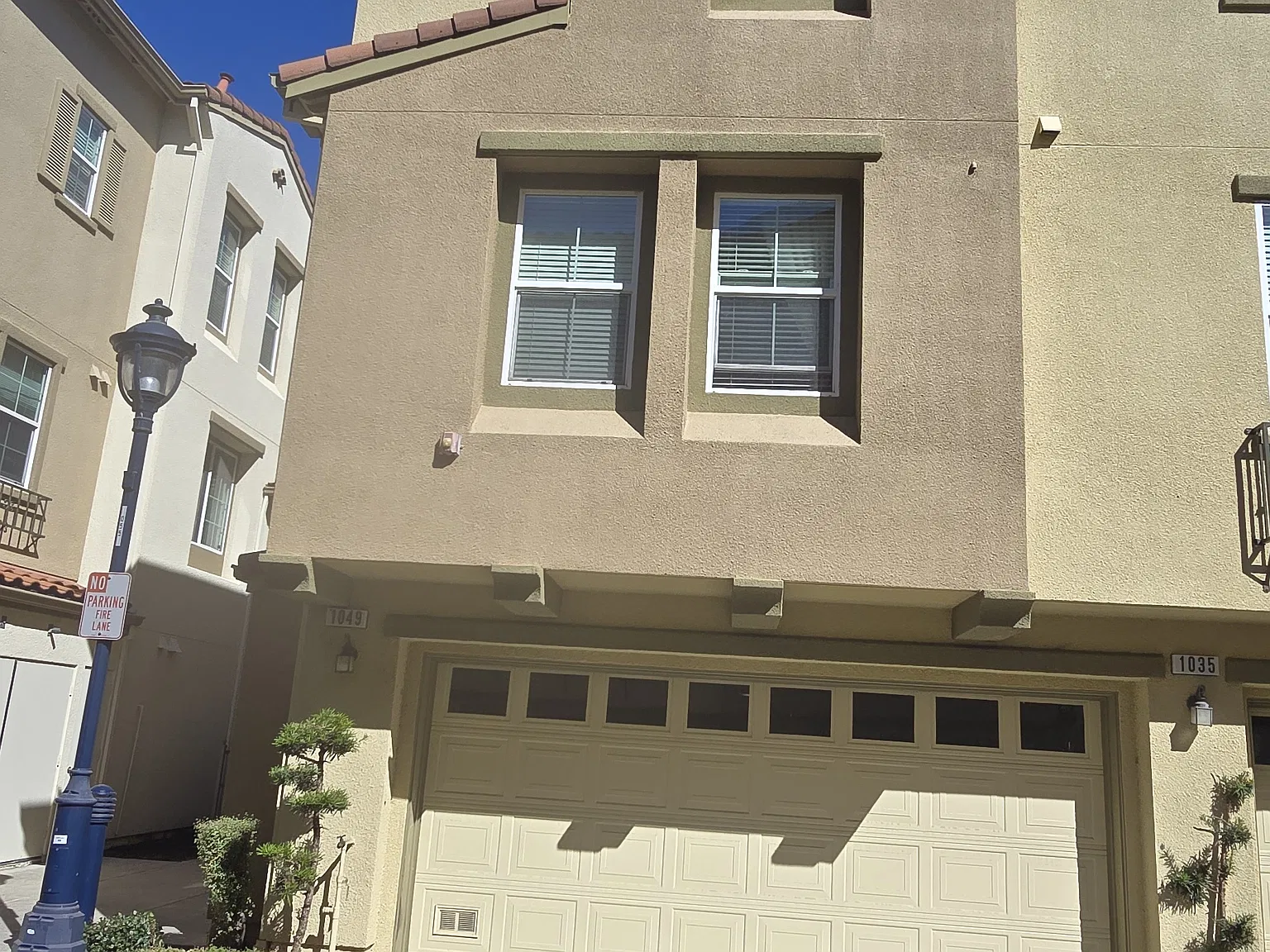 2 bed, 1371 sqft, $3,800 — Photo 2
