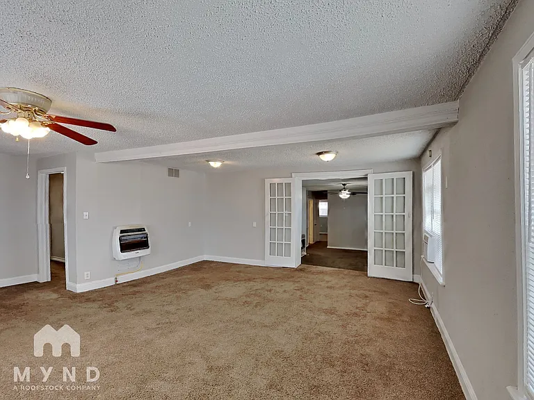 915 Woodrow Rd — Photo 6
