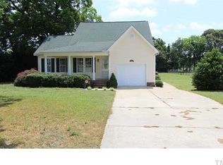 55 Heatherstone Ct, Benson, NC 27504