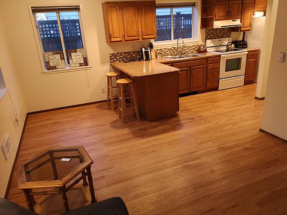 4th image of 629 12th Ave E #C