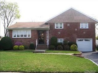 178 Vincent Dr, East Meadow, NY 11554