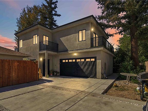 3rd image of 8633 Zelzah Ave