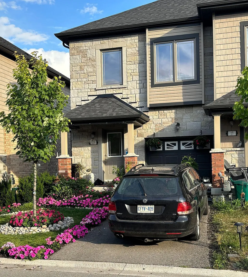 15 Deneb St photo 1