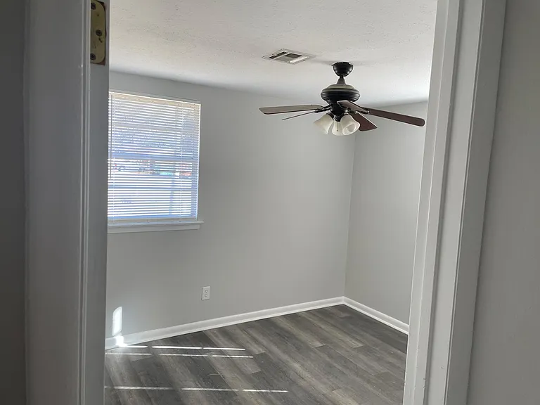 229 Camellia Dr — Photo 3