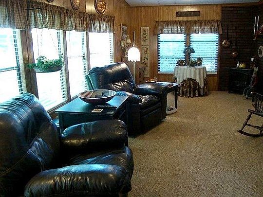 2nd image of 804 Citrus Tree Dr