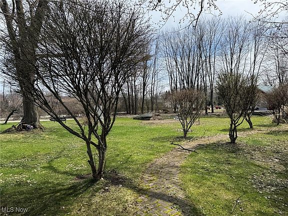 5th image of 9590 Lake Shore Blvd