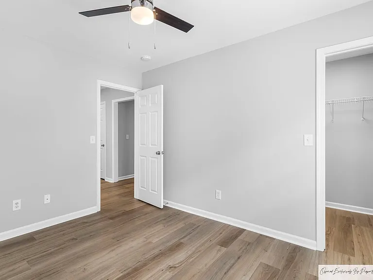 827 Chablis Dr — Photo 13