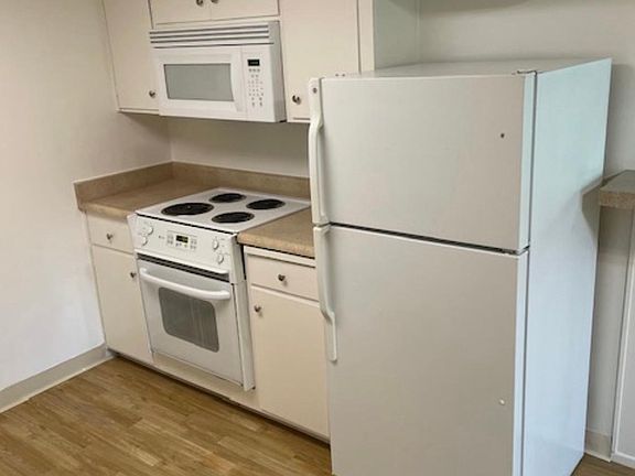 4th image of 60 W Latimer Ave #19