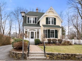 16 Abbott St, Wellesley, MA 02482