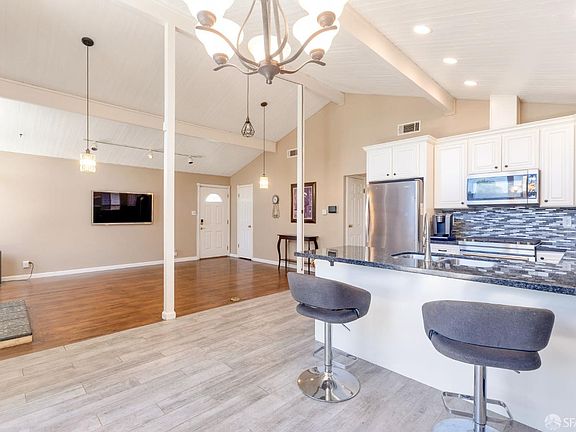 3rd image of 4275 Stanford Way