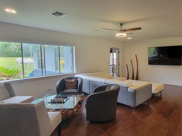 4250 NE 175 Street Rd — Photo 8