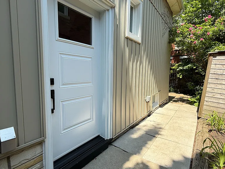 70 West St W — Photo 5