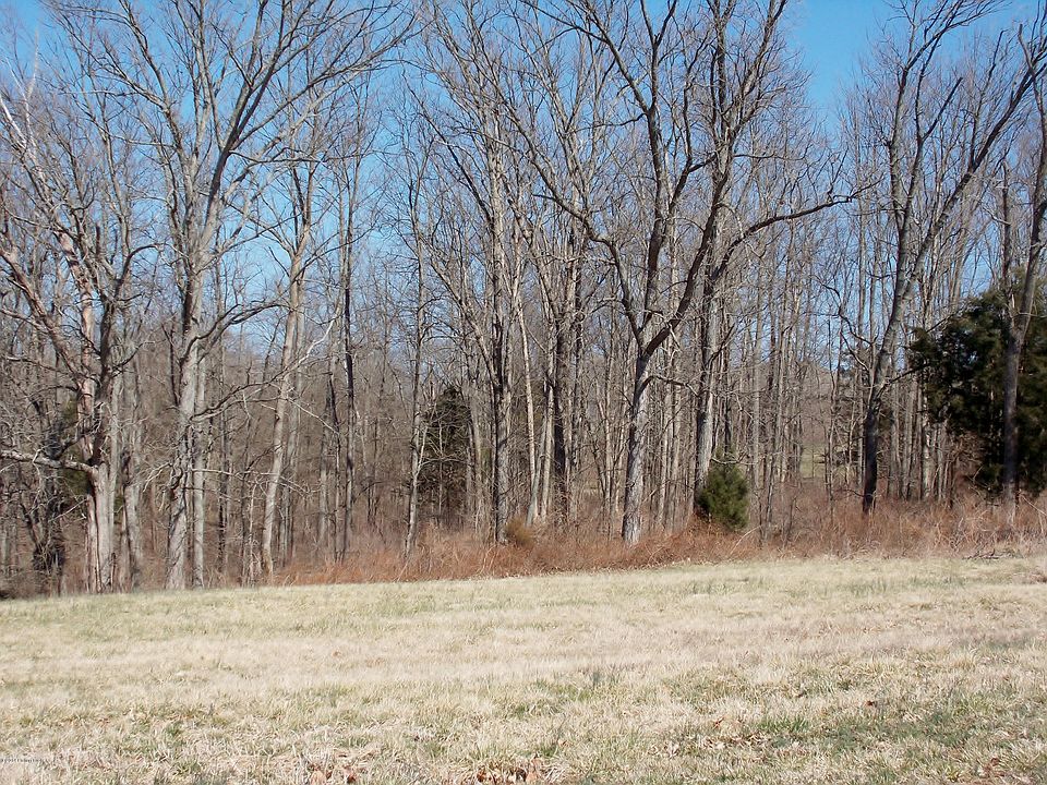 1st image of 28 Kingsmill Dr