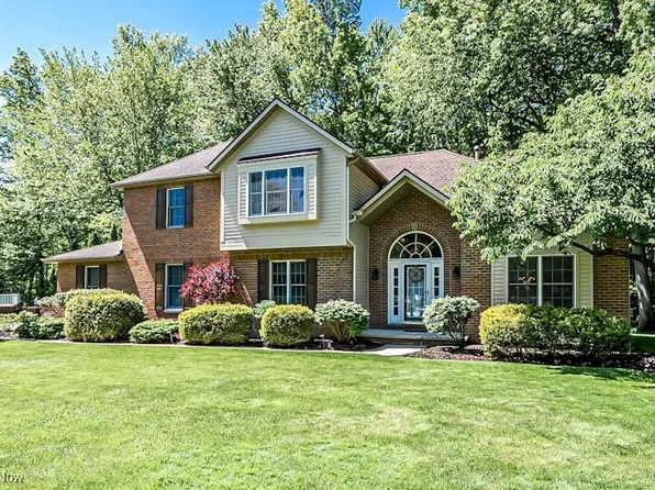 37127 Hunters Trl, Avon, OH 44011