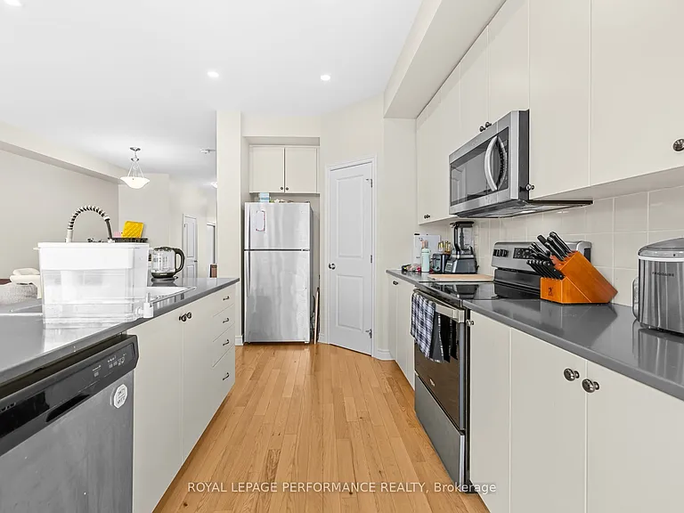 709 Namur St — Photo 7