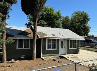 18492 Smith Ln, Shafter, CA 93263