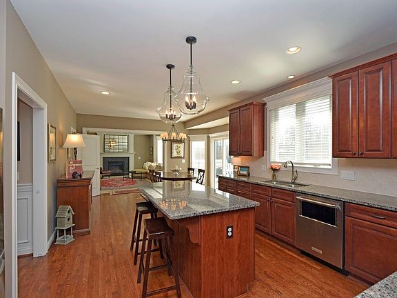4th image of 6567 Jenna Ln