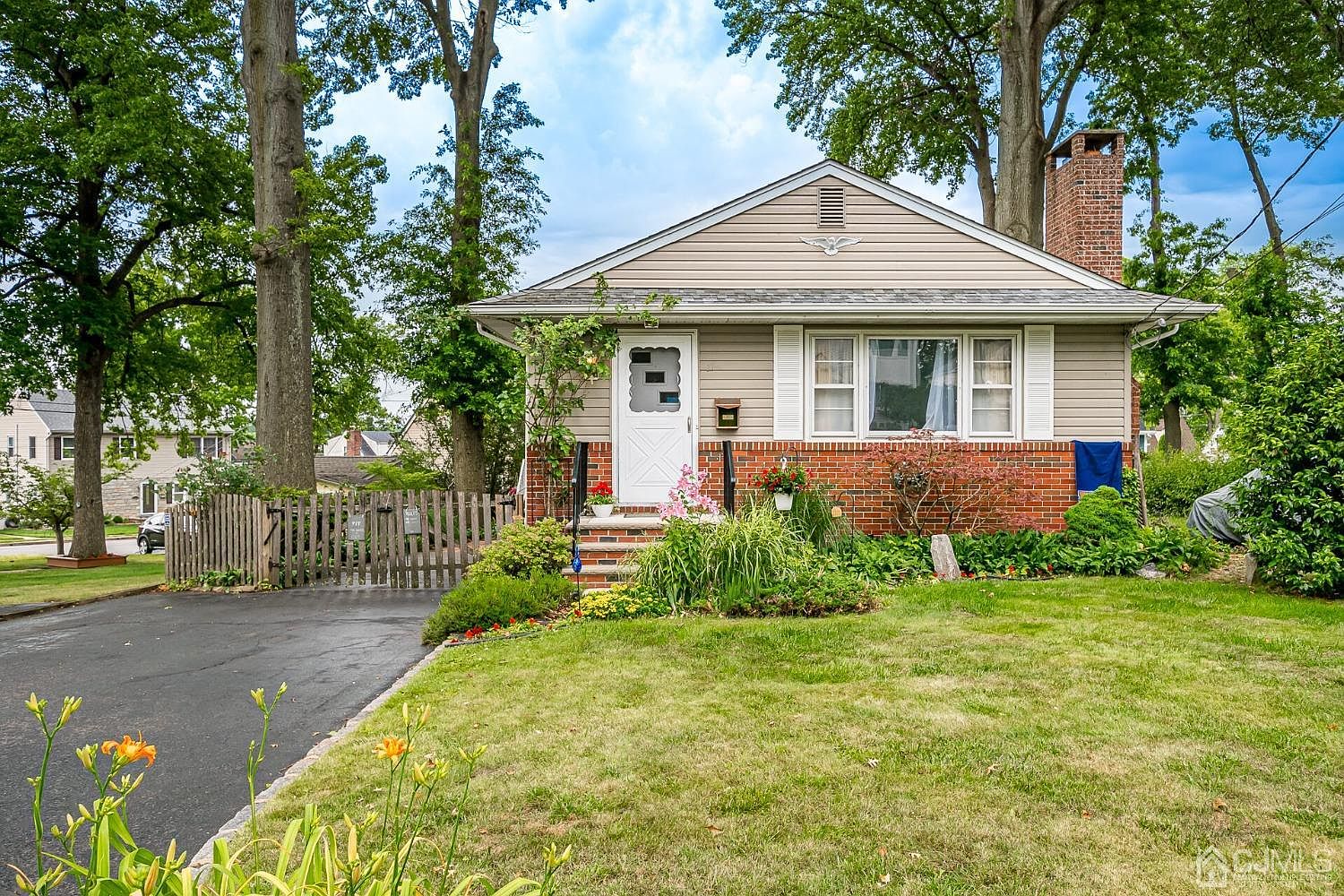 11 Hunt St, Iselin, NJ 08830 MLS 2314042R Zillow