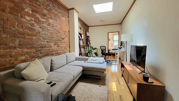 Rented by New York Dwellings LLC | media 9