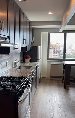 Rented by 233 West 125th Street Danforth, LLC | media 11