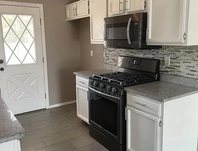 3249 Mike Godwin Dr — Photo 5