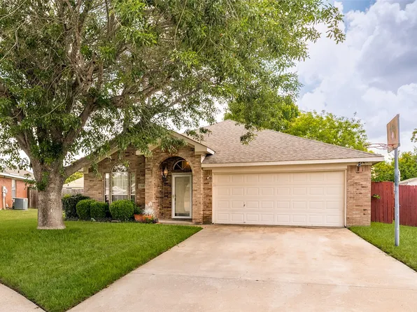 1005 Darren Dr, Burleson, TX 76028