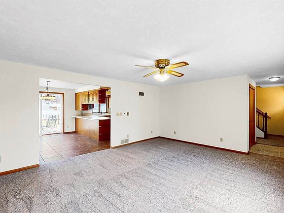5th image of 925 State St