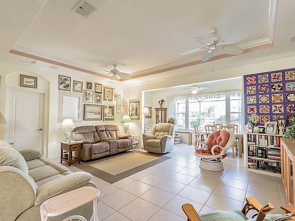 5th image of 1115 Villeroy Dr